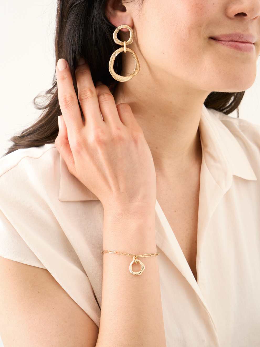 bracelet-plaque-or-porte-alizee