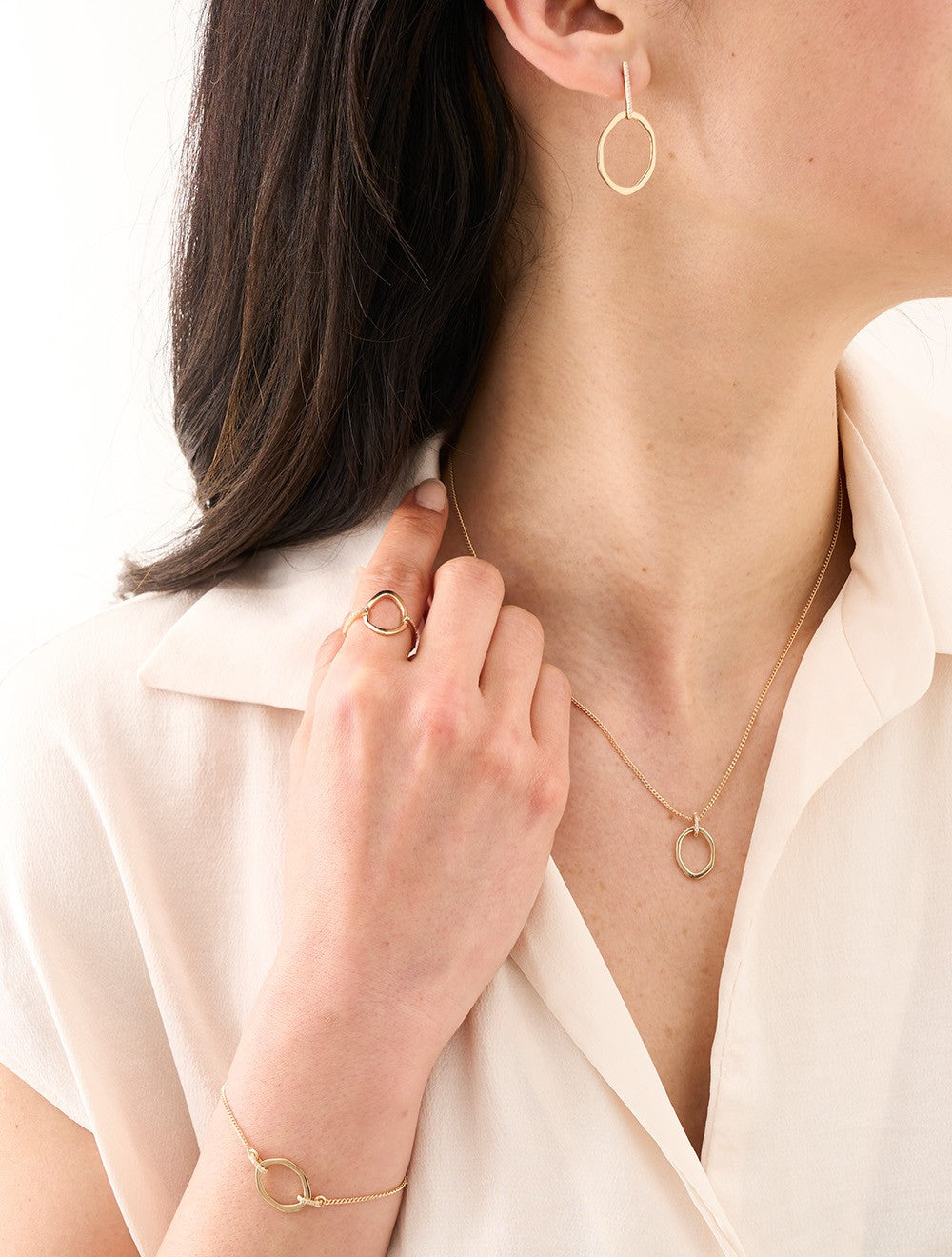 collier-plaque-or-esquisse-oxyde-zirconium-bijoux-femme