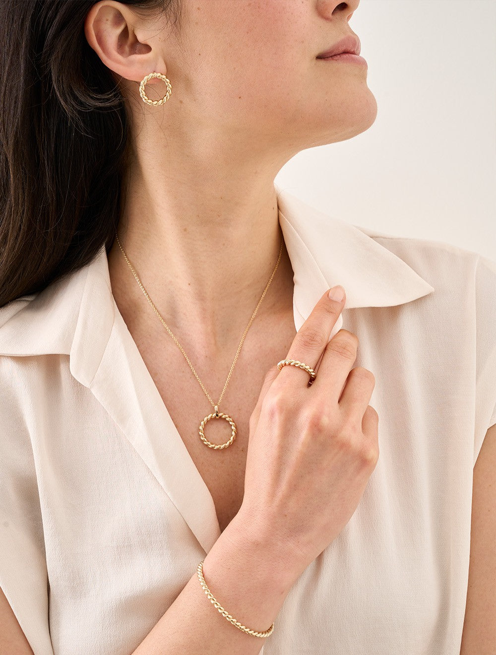 boucles-oreilles-malo-plaque-or-torsade-femme-bijoux