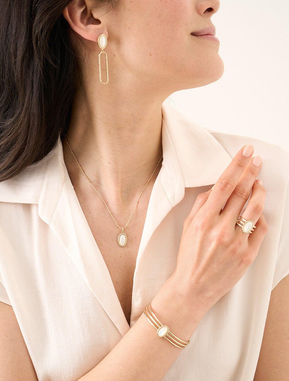 boucles-oreilles-aussiere-plaque-or-porte