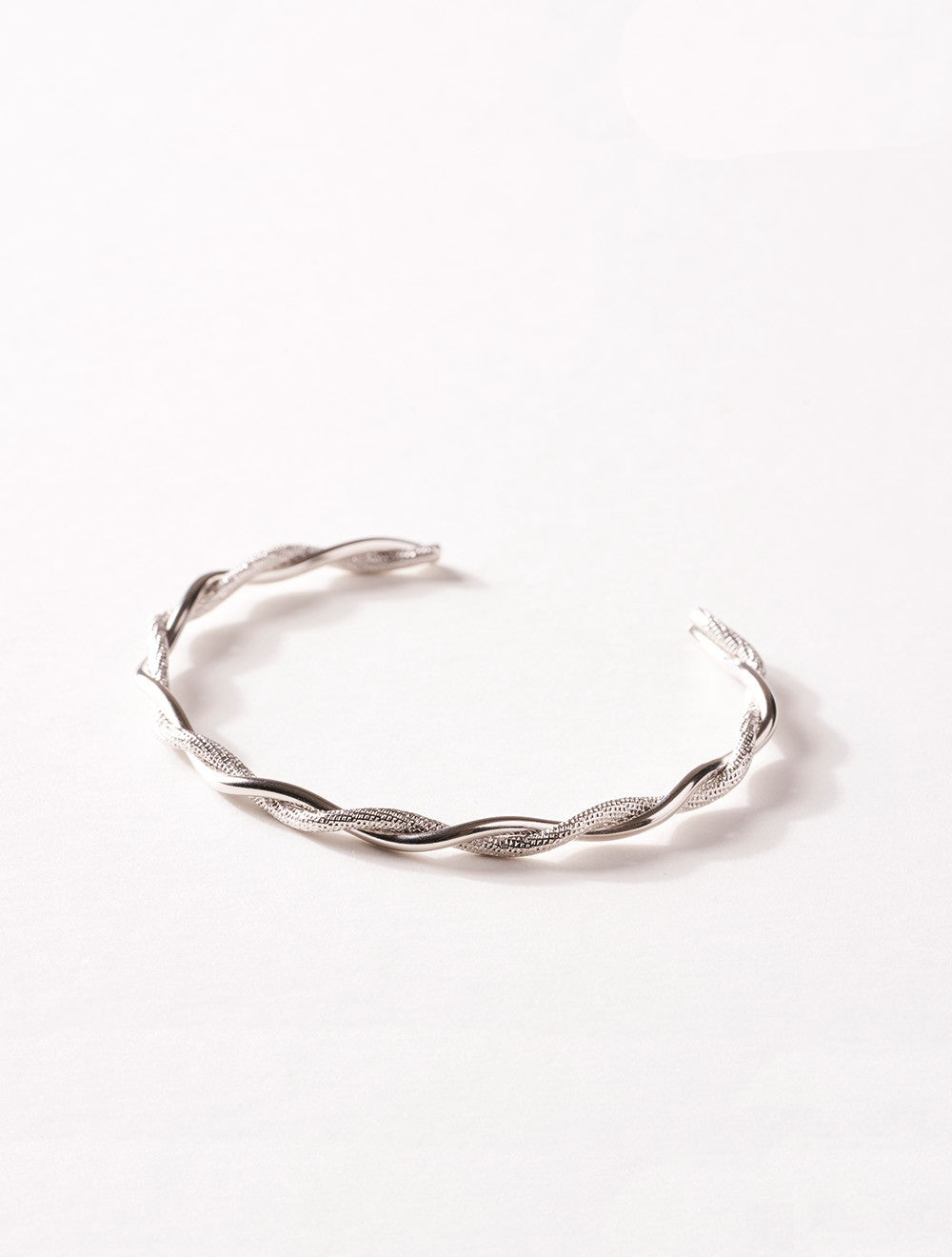jonc-filage-argent-torsade-savoir-faire