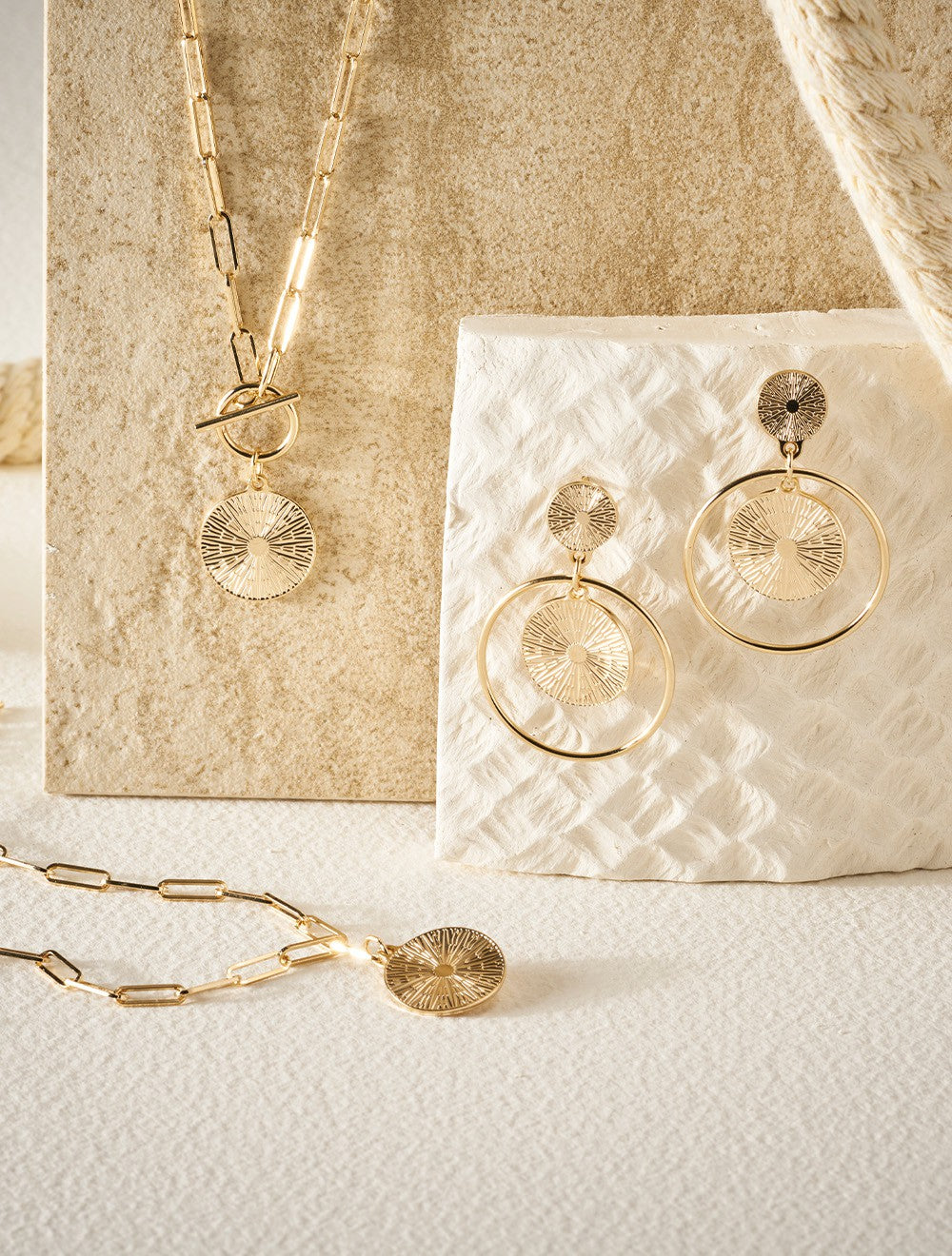 collier-pendentif-doré