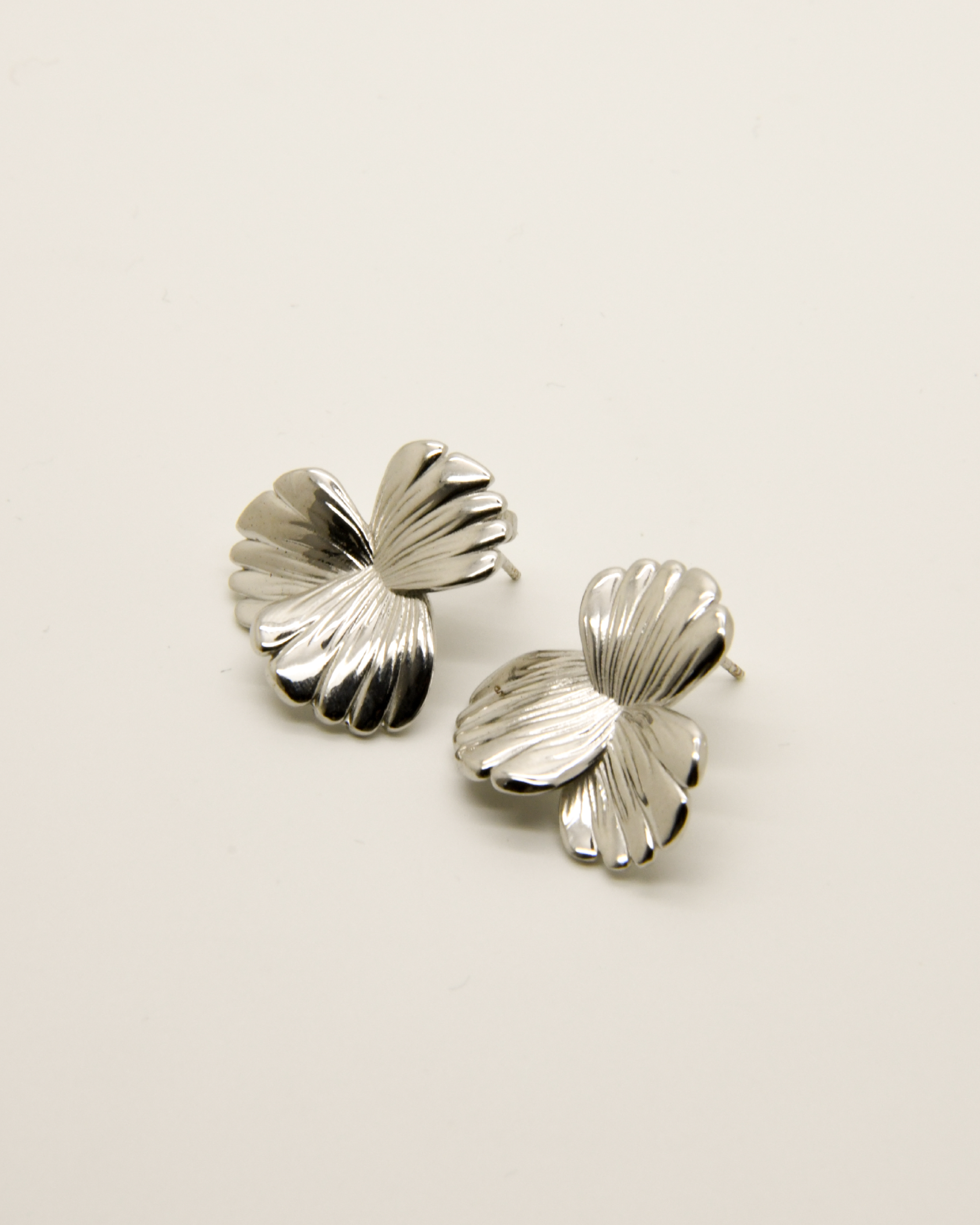 Boucles puces Coquelicot en Argent – bijou discret et floral